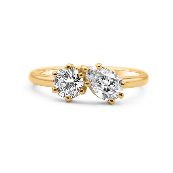 Ring gezet met diamanten